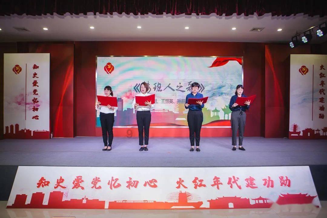 女生时不时主动联系男生，每次只聊几句。但是男生找女生聊就会聊很多。有几种可能情况？游戏画面